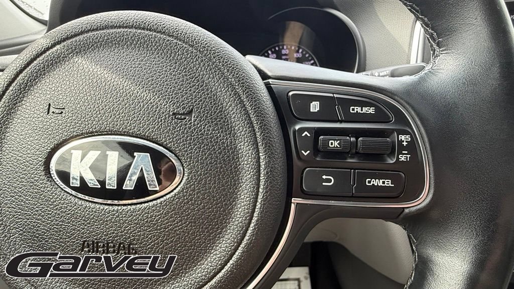 2016 Kia Optima EX - Photo 17