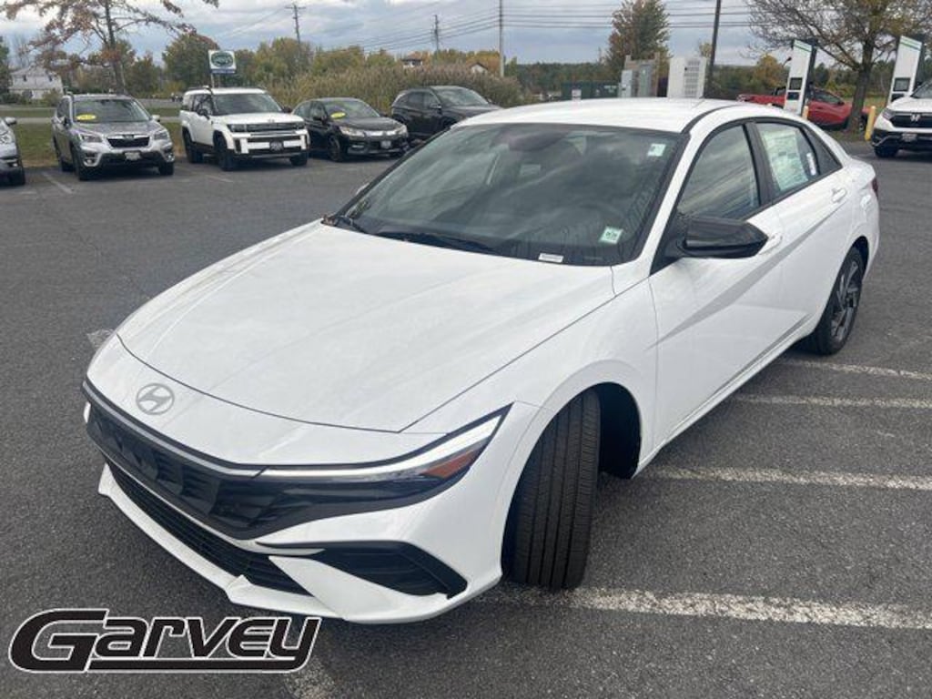 New 2025 Hyundai Elantra Hybrid SEL Sport Sedan