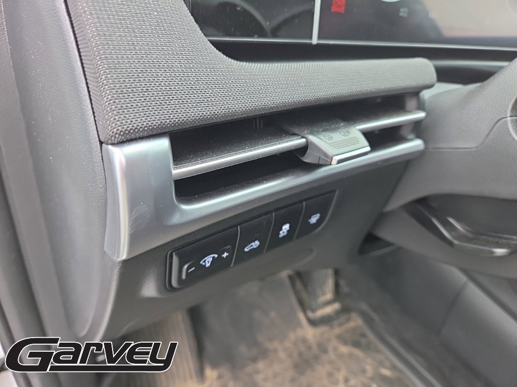 2025 Hyundai Santa Cruz Limited - Photo 14