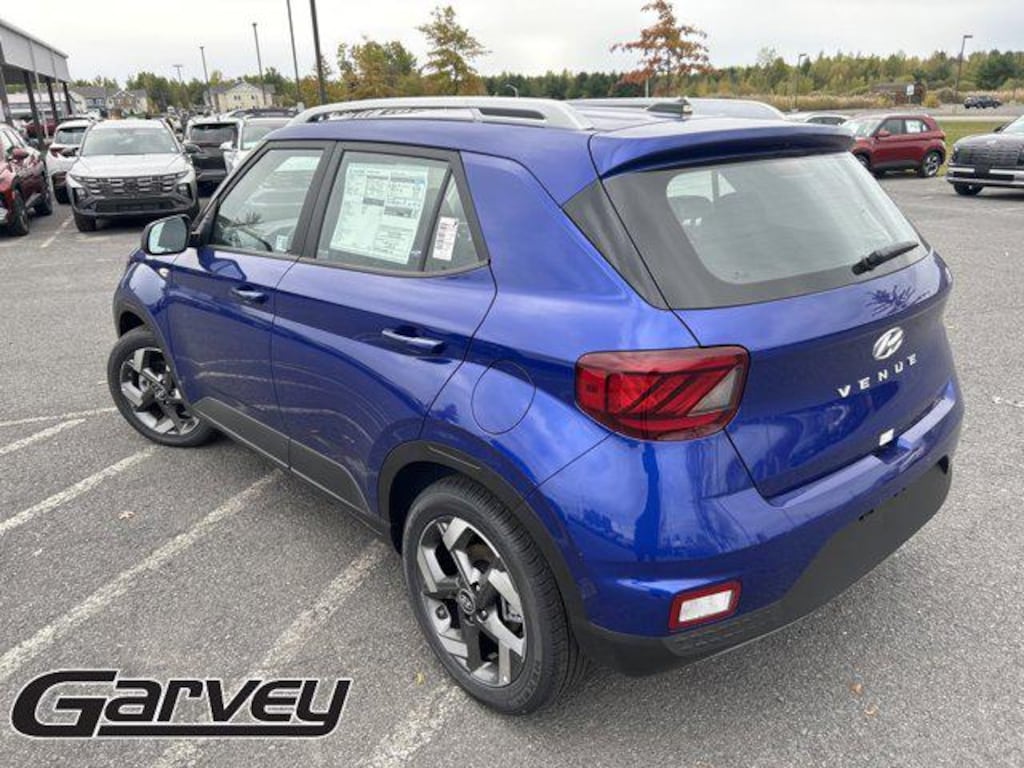 New 2025 Hyundai Venue Limited SUV