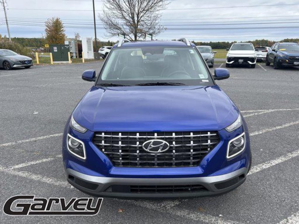 New 2025 Hyundai Venue Limited SUV