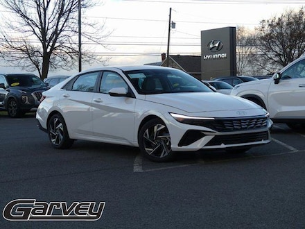 2025 Hyundai Elantra Limited Sedan