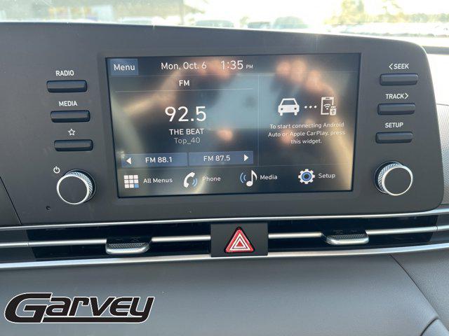 2025 Hyundai Elantra SE - Photo 17