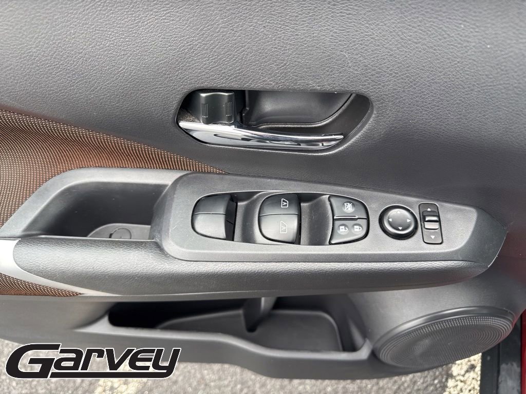 2021 Nissan Kicks SR - Photo 11