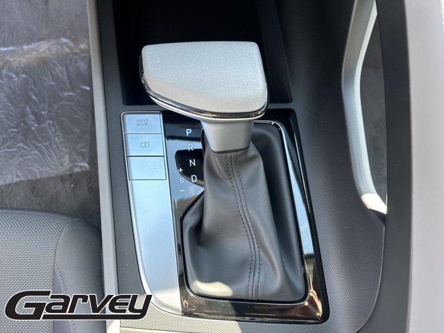 2025 Hyundai Elantra SE - Photo 19