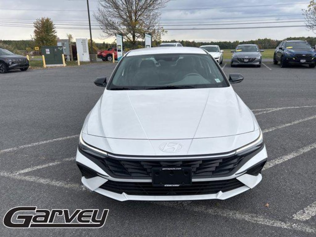 New 2025 Hyundai Elantra SEL Sport Sedan