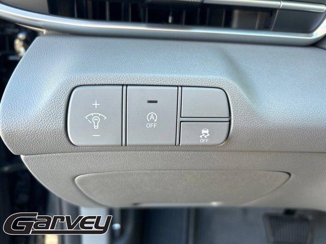 2025 Hyundai Elantra SE - Photo 14