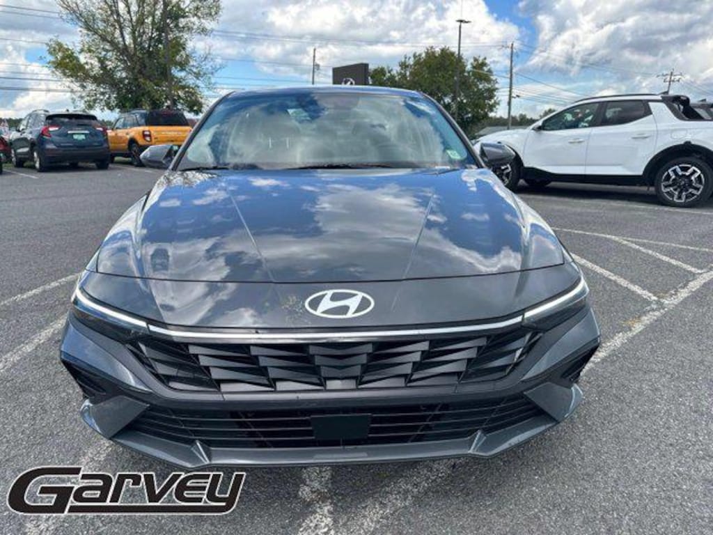 New 2026 Hyundai Elantra Limited Sedan