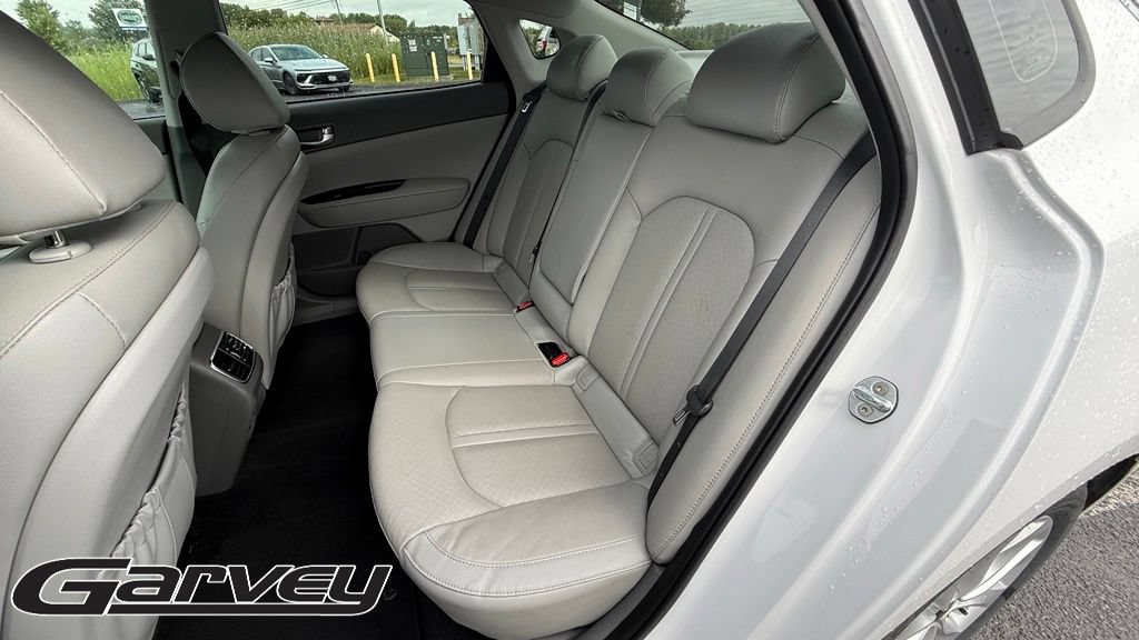2016 Kia Optima EX - Photo 8