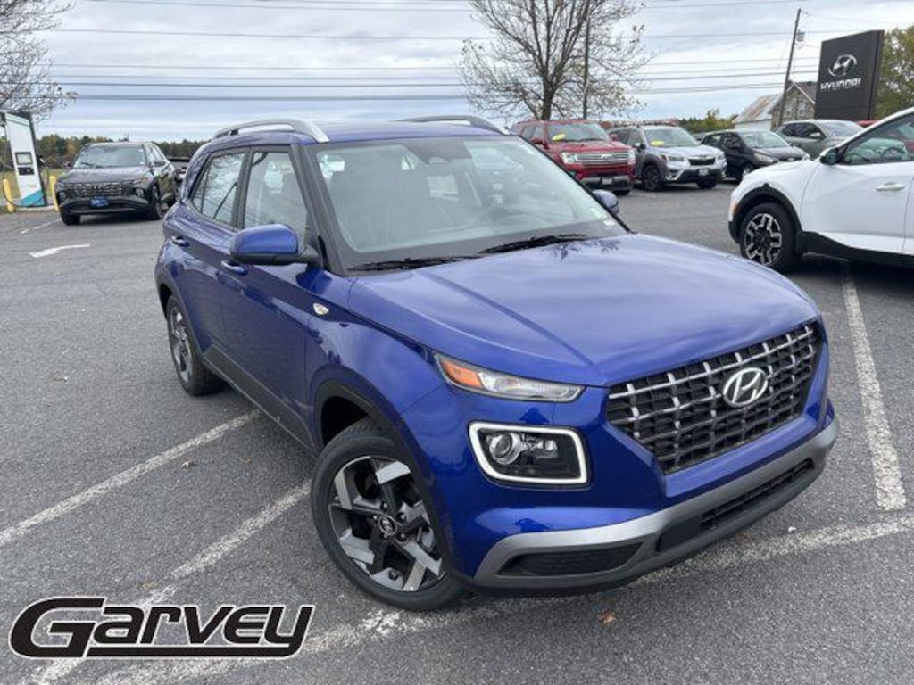 New 2025 Hyundai Venue Limited SUV