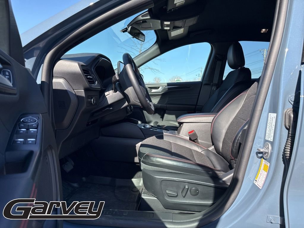 2025 Ford Escape ST-Line - Photo 9