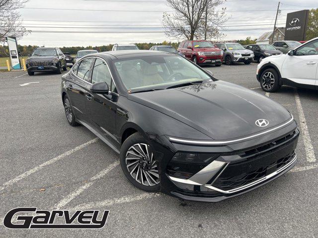 2025 Hyundai Sonata Hybrid Limited's photo