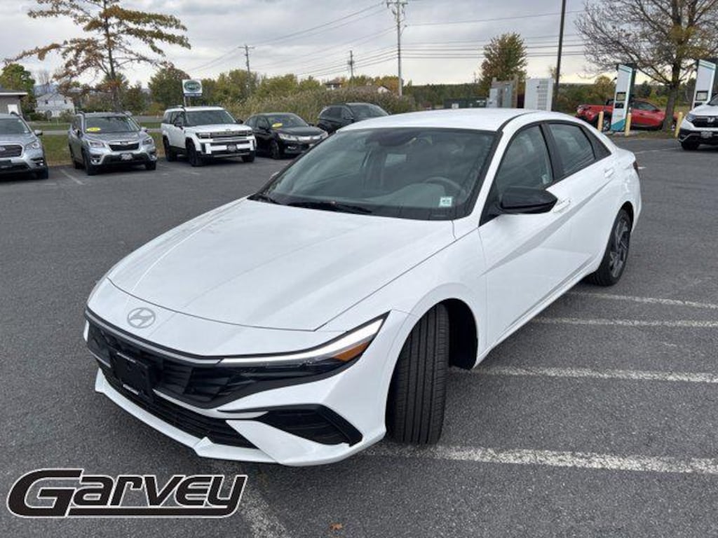 New 2025 Hyundai Elantra SEL Sport Sedan