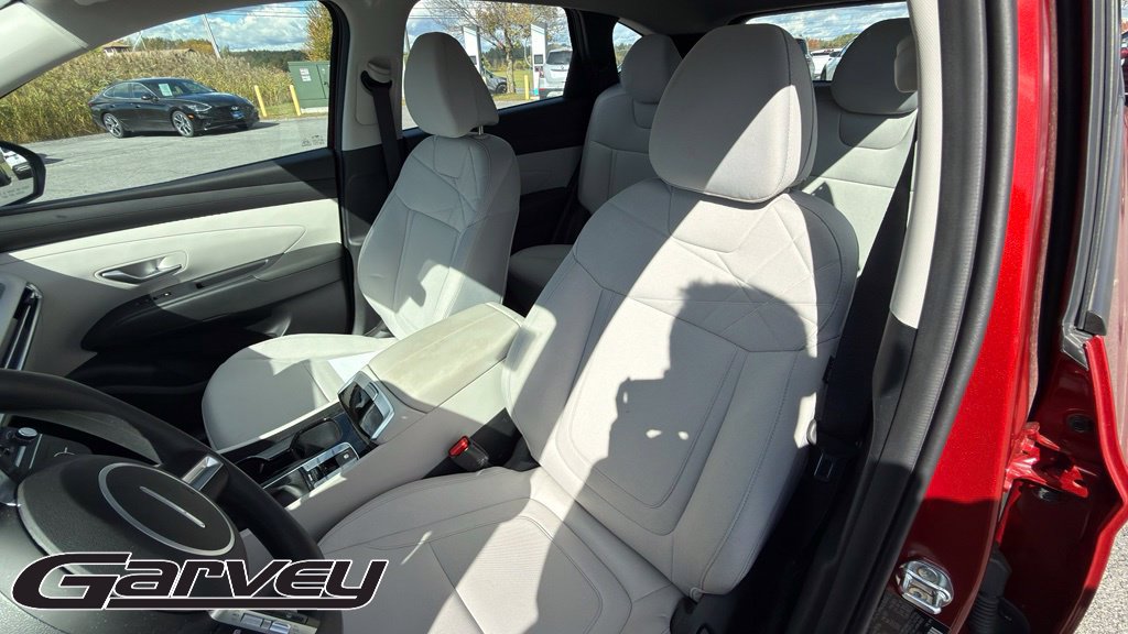 2025 Hyundai Tucson SE - Photo 9