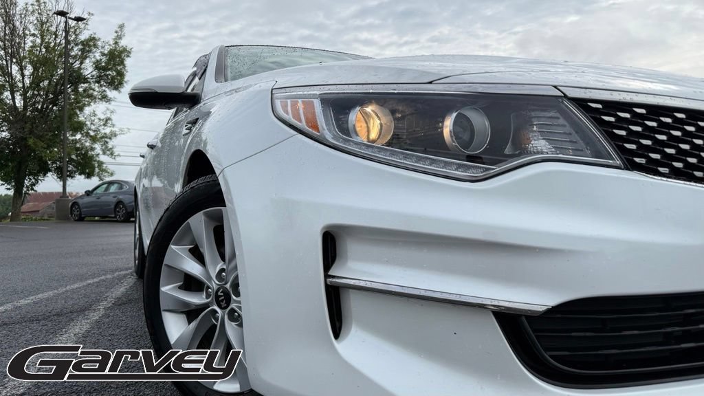 2016 Kia Optima EX - Photo 10