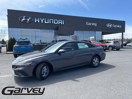 2025 Hyundai Elantra SE Sedan
