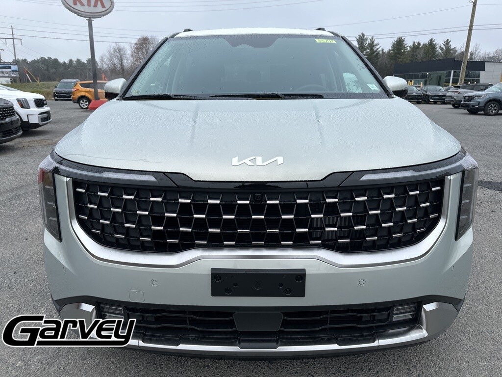 New 2026 Kia Carnival Hybrid SX Van Passenger Van