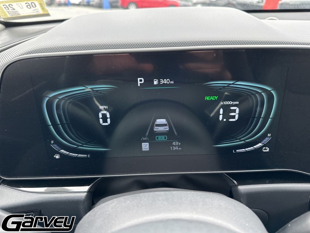 2025 Kia Niro SX Touring - Photo 16