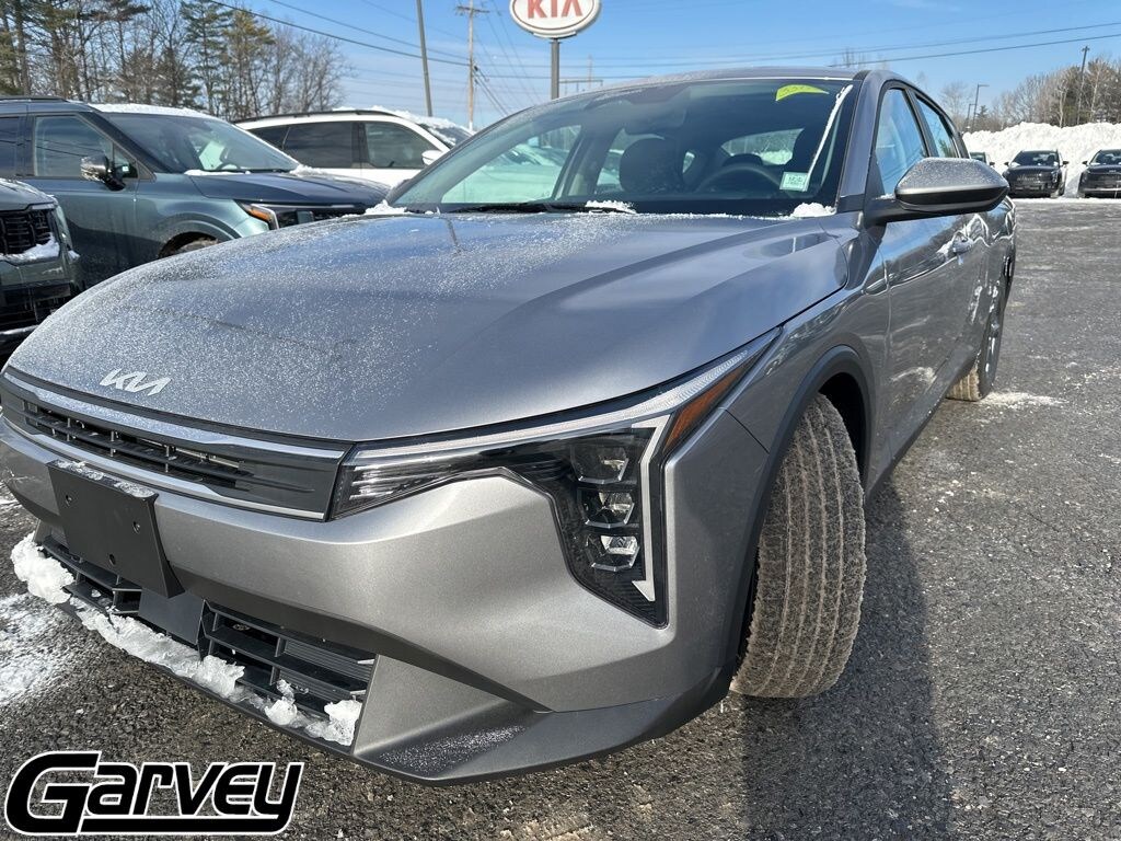 New 2025 Kia K4 LXS Sedan