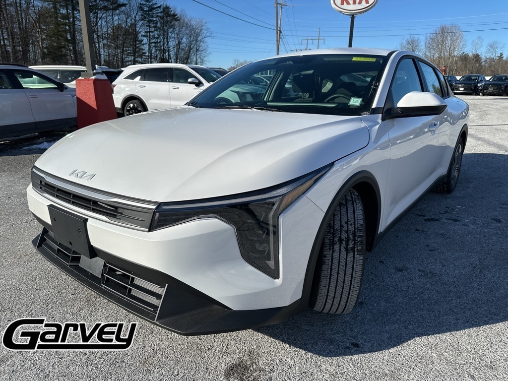 New 2025 Kia K4 LX Sedan