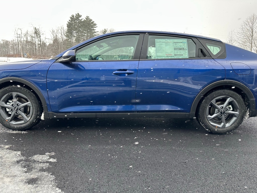 New 2025 Kia K4 LXS Sedan