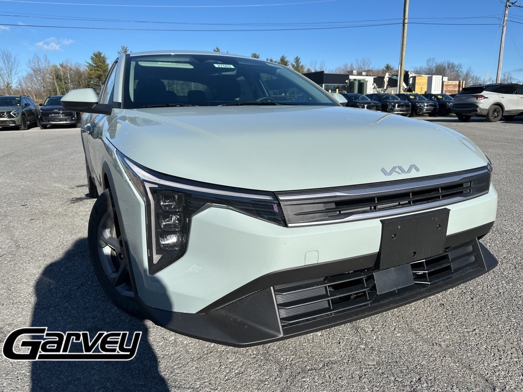 2025 Kia K4 LXS's photo