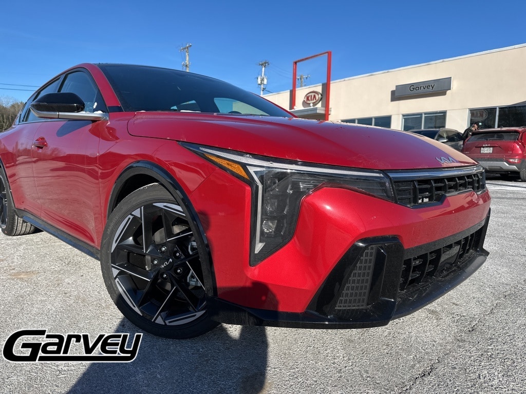 2025 Kia K4 GT-Line's photo