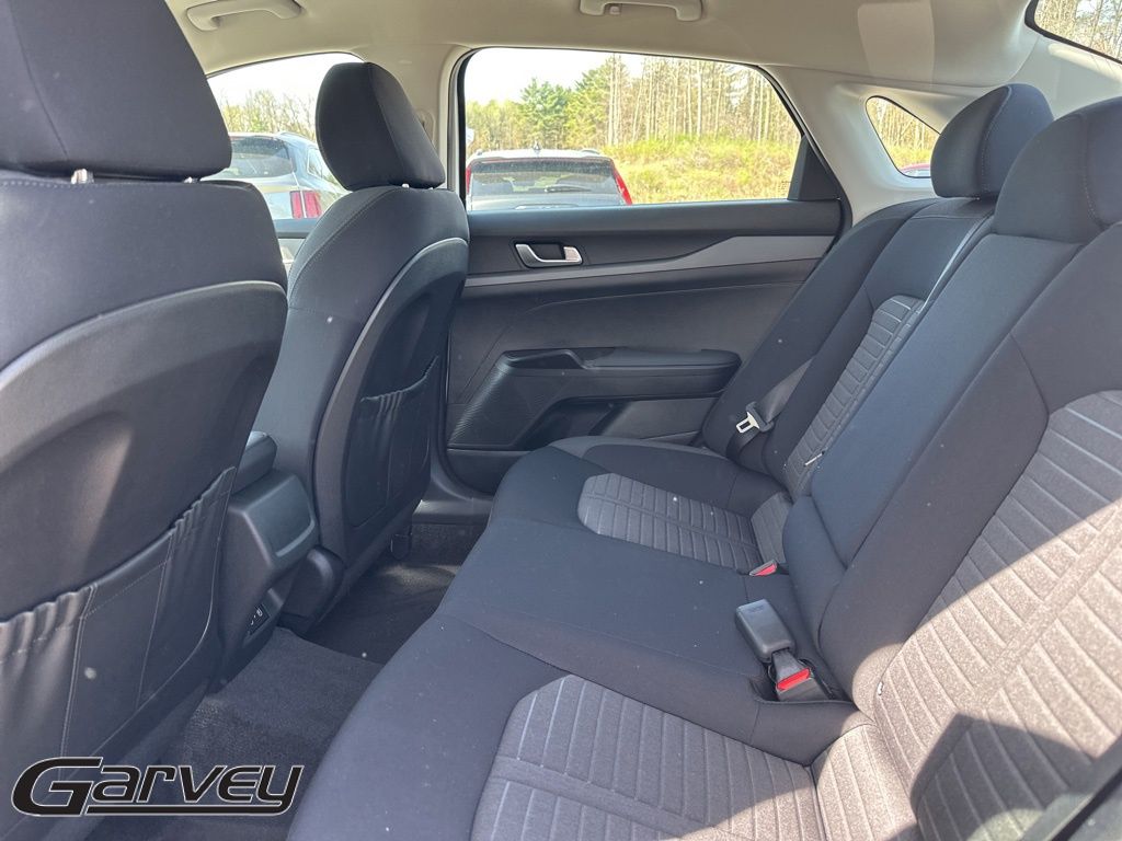 2026 Kia K5 LXS - Photo 10