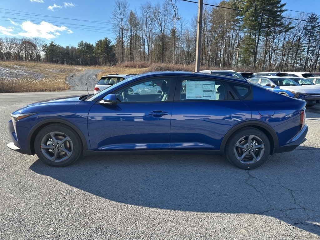 New 2025 Kia K4 LXS Sedan
