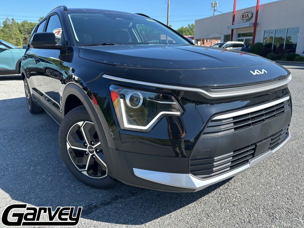 2025 Kia Niro EX HEV's photo