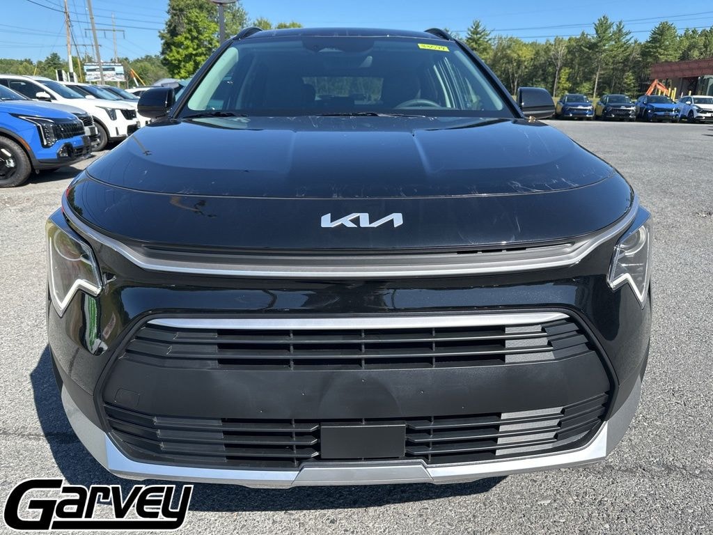 New 2025 Kia Niro EX SUV