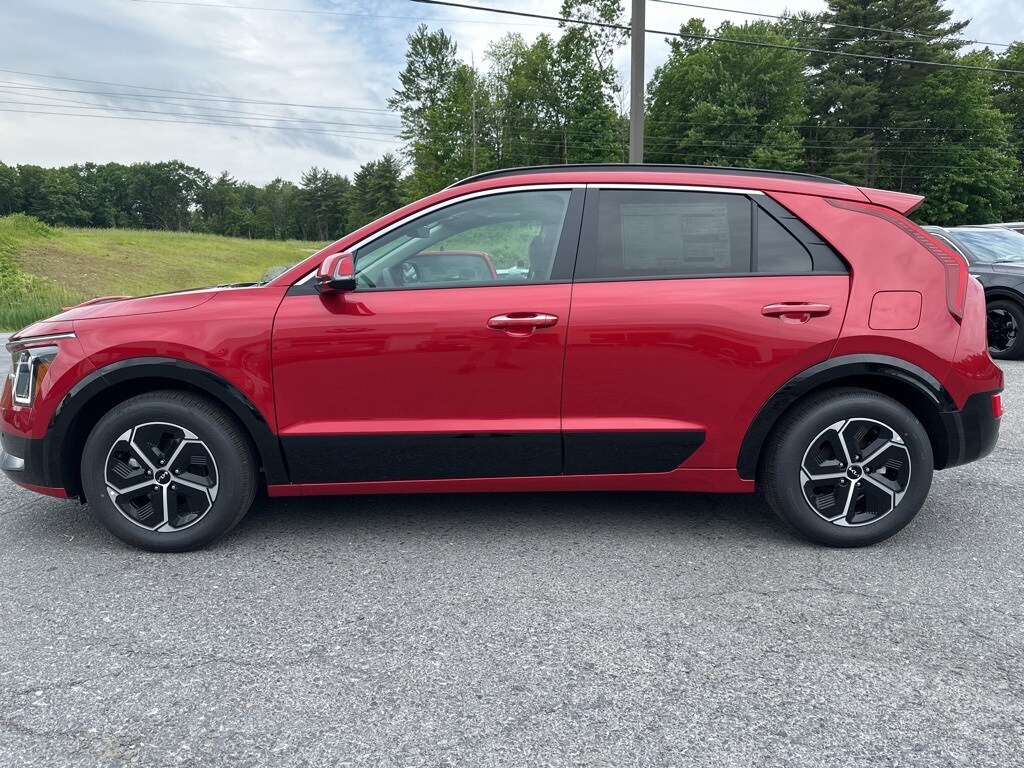 2025 Kia Niro SX photo 3