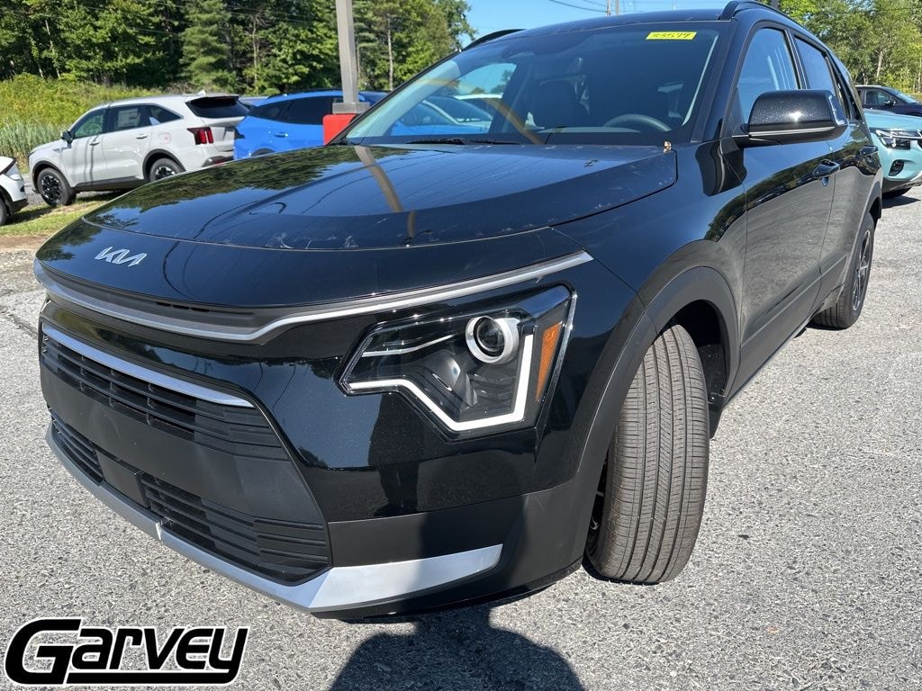 New 2025 Kia Niro EX SUV