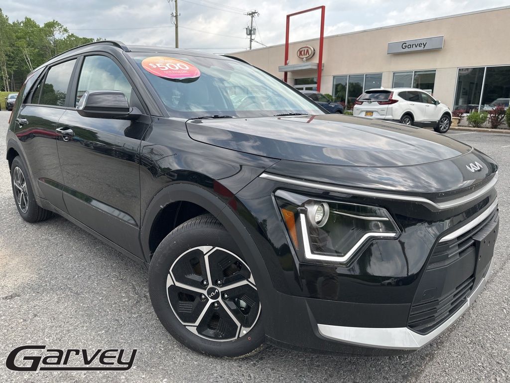 2025 Kia Niro EX HEV's photo