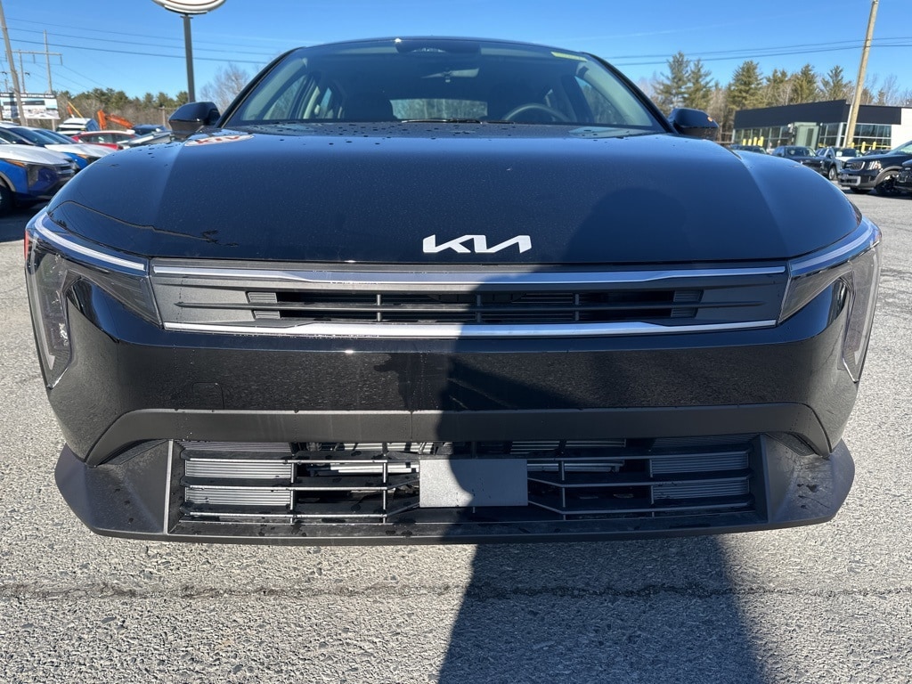 New 2025 Kia K4 LXS Sedan