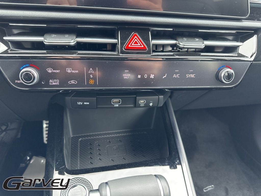 2025 Kia Niro SX Touring - Photo 18