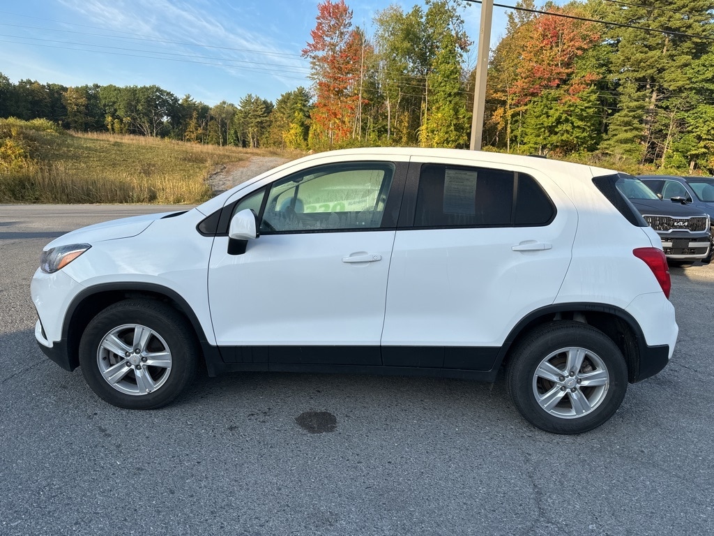 Used 2022 Chevrolet Trax LS SUV