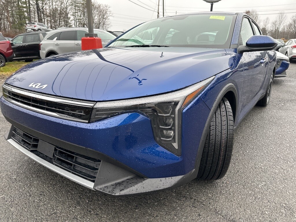New 2025 Kia K4 EX Sedan
