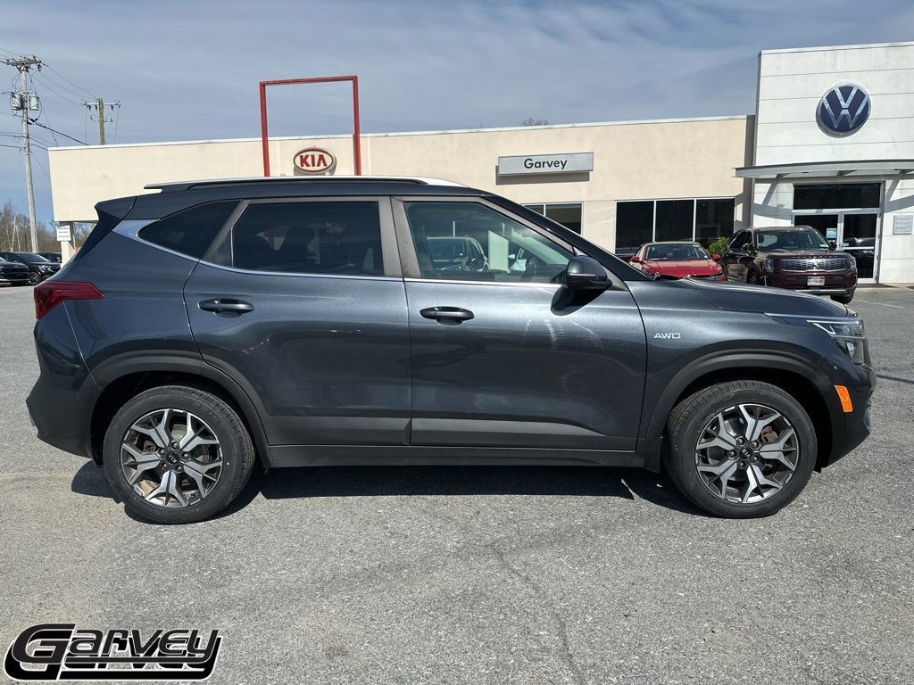 2021 Kia Seltos EX - Photo 7
