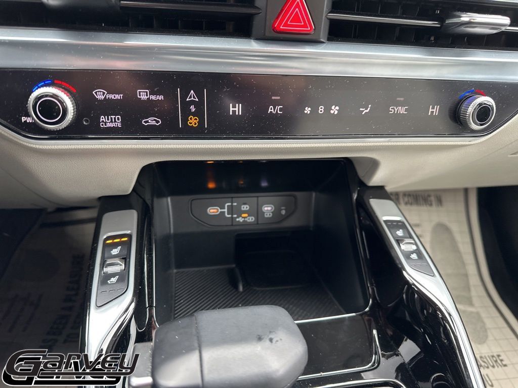 2025 Kia Sorento X-Line SX - Photo 17