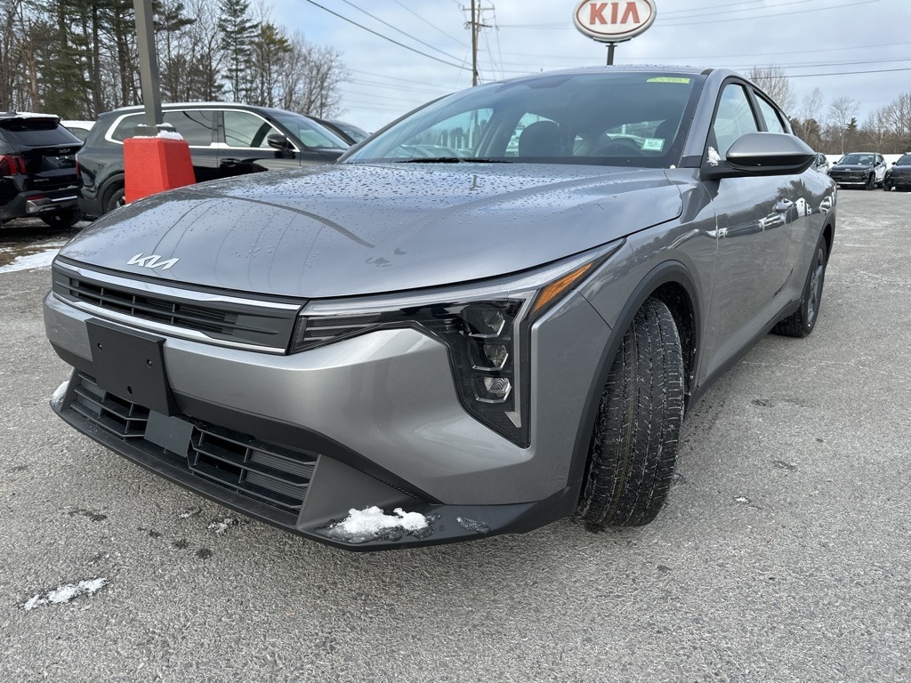 New 2025 Kia K4 LXS Sedan