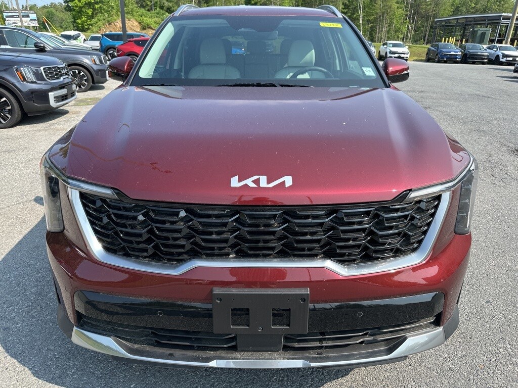 2025 Kia Sorento S photo 2
