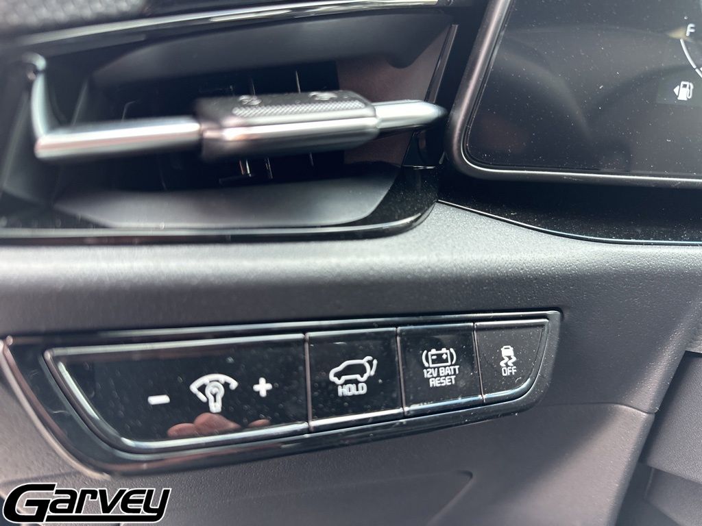 2025 Kia Niro SX Touring - Photo 14
