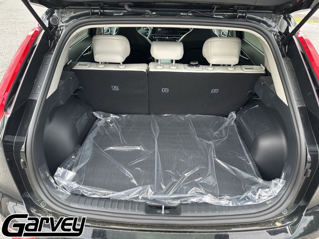 2025 Kia Niro EX - Photo 6