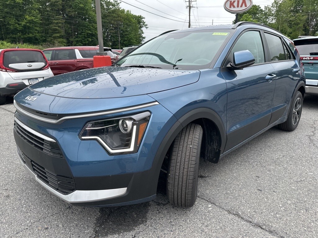 2025 Kia Niro EX photo 3