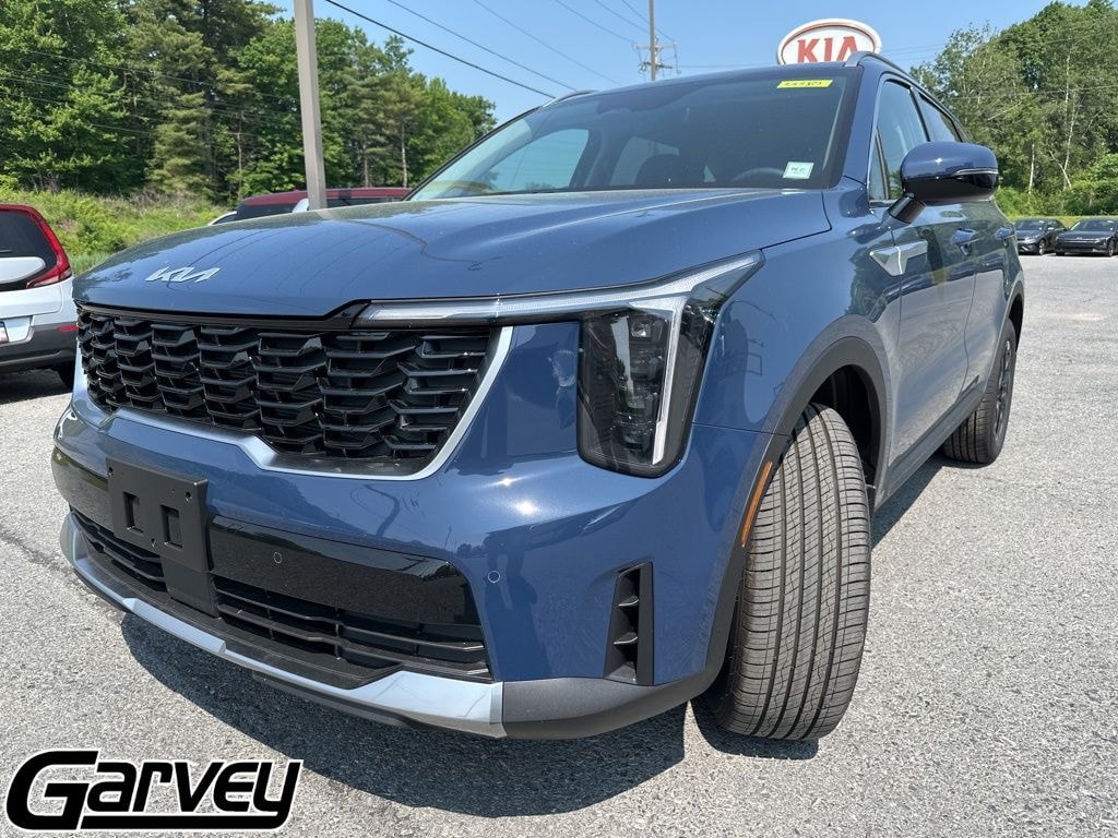 New 2025 Kia Sorento S SUV