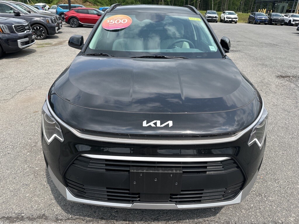 2025 Kia Niro EX photo 2