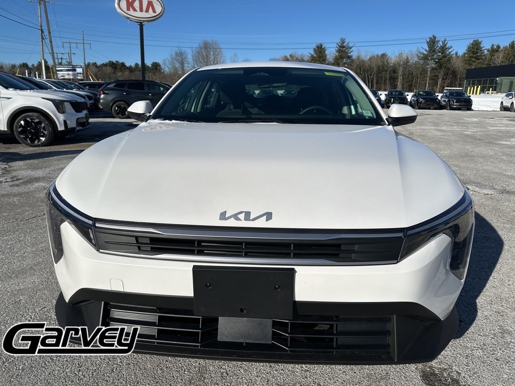 New 2025 Kia K4 LX Sedan