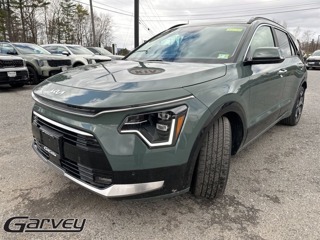 New 2025 Kia Niro SX Touring SUV