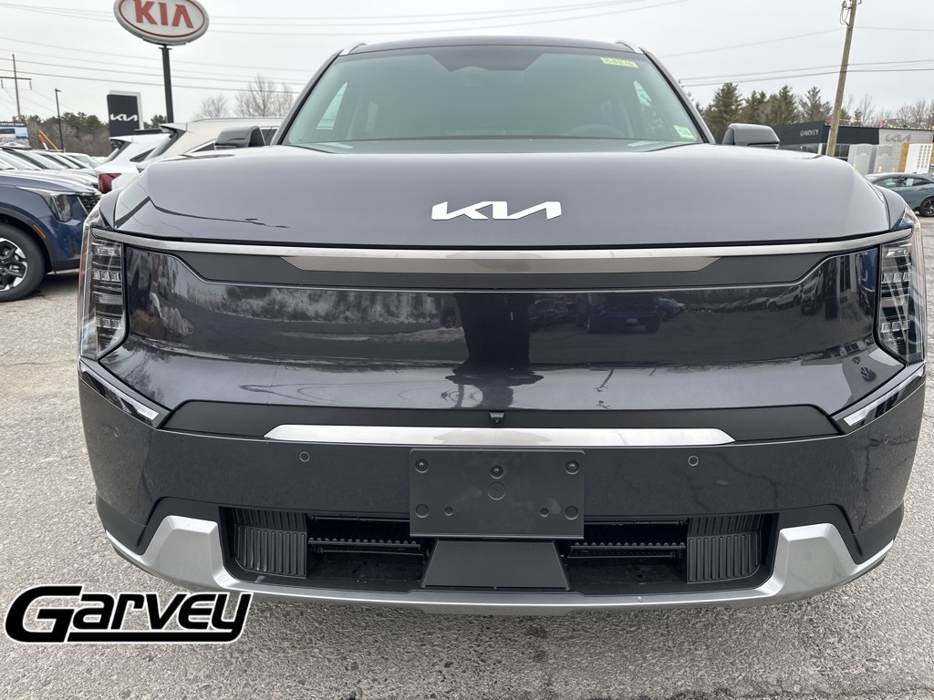 New 2026 Kia EV9 Wind SUV